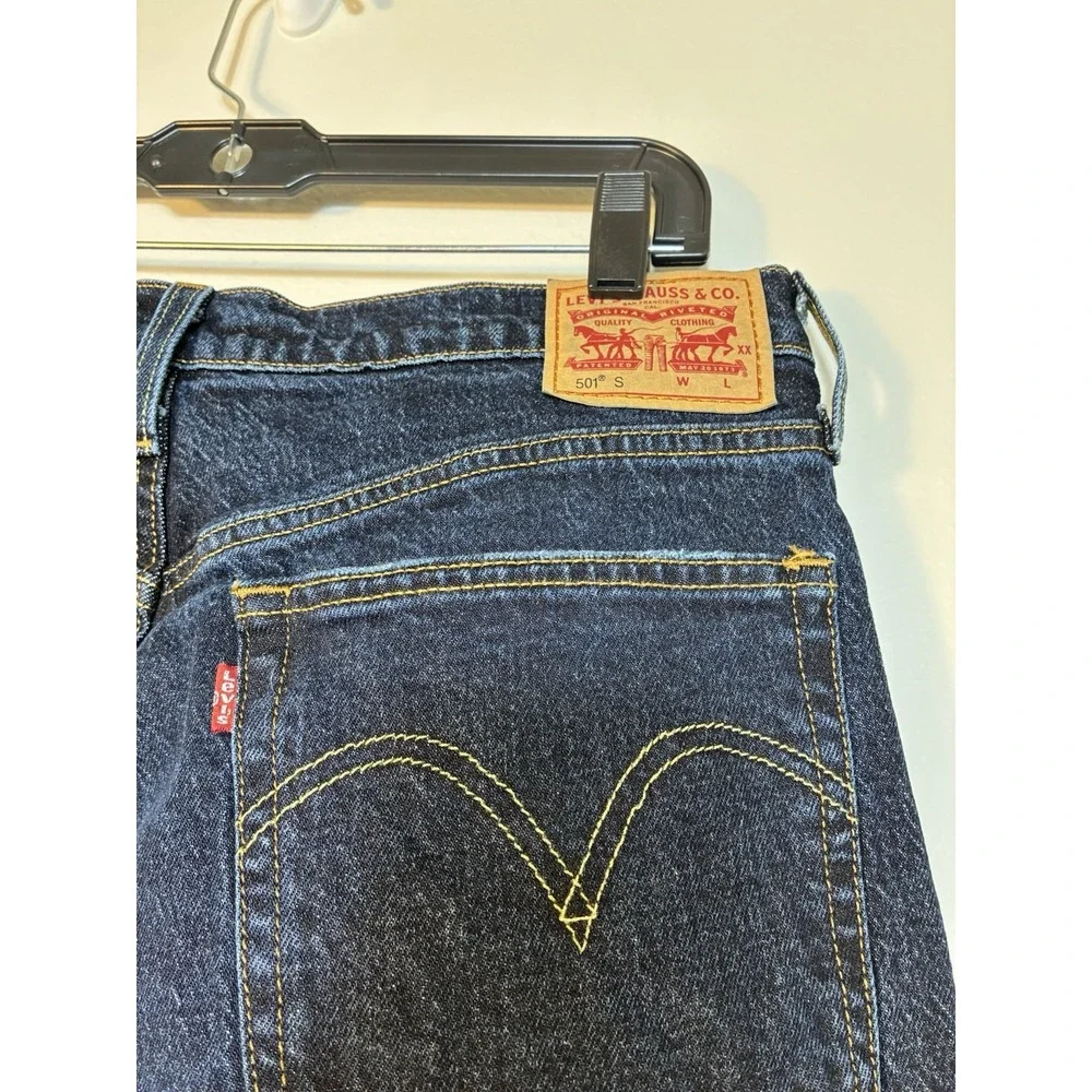 Levi 501 Jeans Men's 32/30 Dark‎ Wash Denim Classic Straight Leg
